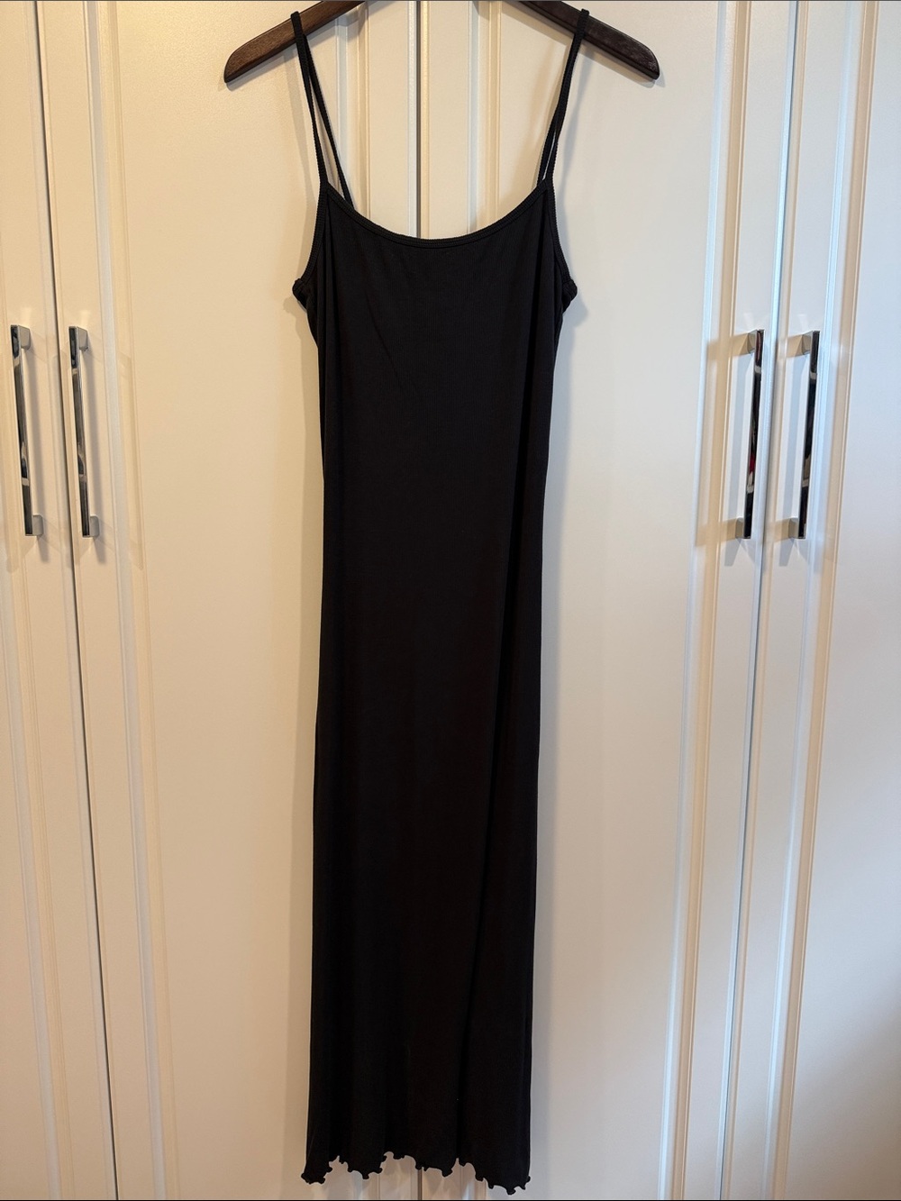 RVCA - Classic ribbed Black Slip Dress with Thin Straps size-medium